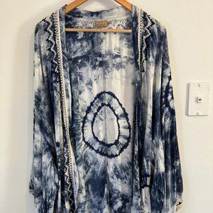 Skemo Blue and White Tie-dye Embroidered Kimono